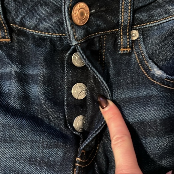 Women’s American Eagle Tomgirl Jeans. Size 4. - Picture 9 of 11